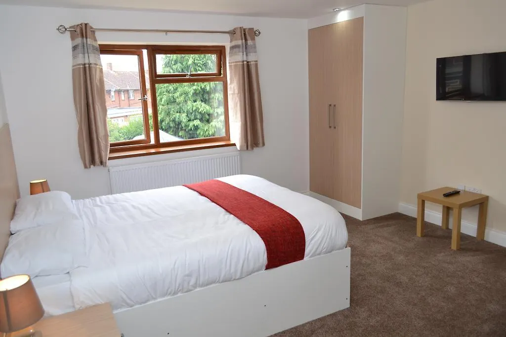 Bed and Breakfast Heathrow Travellers Hub Hounslow 3*,