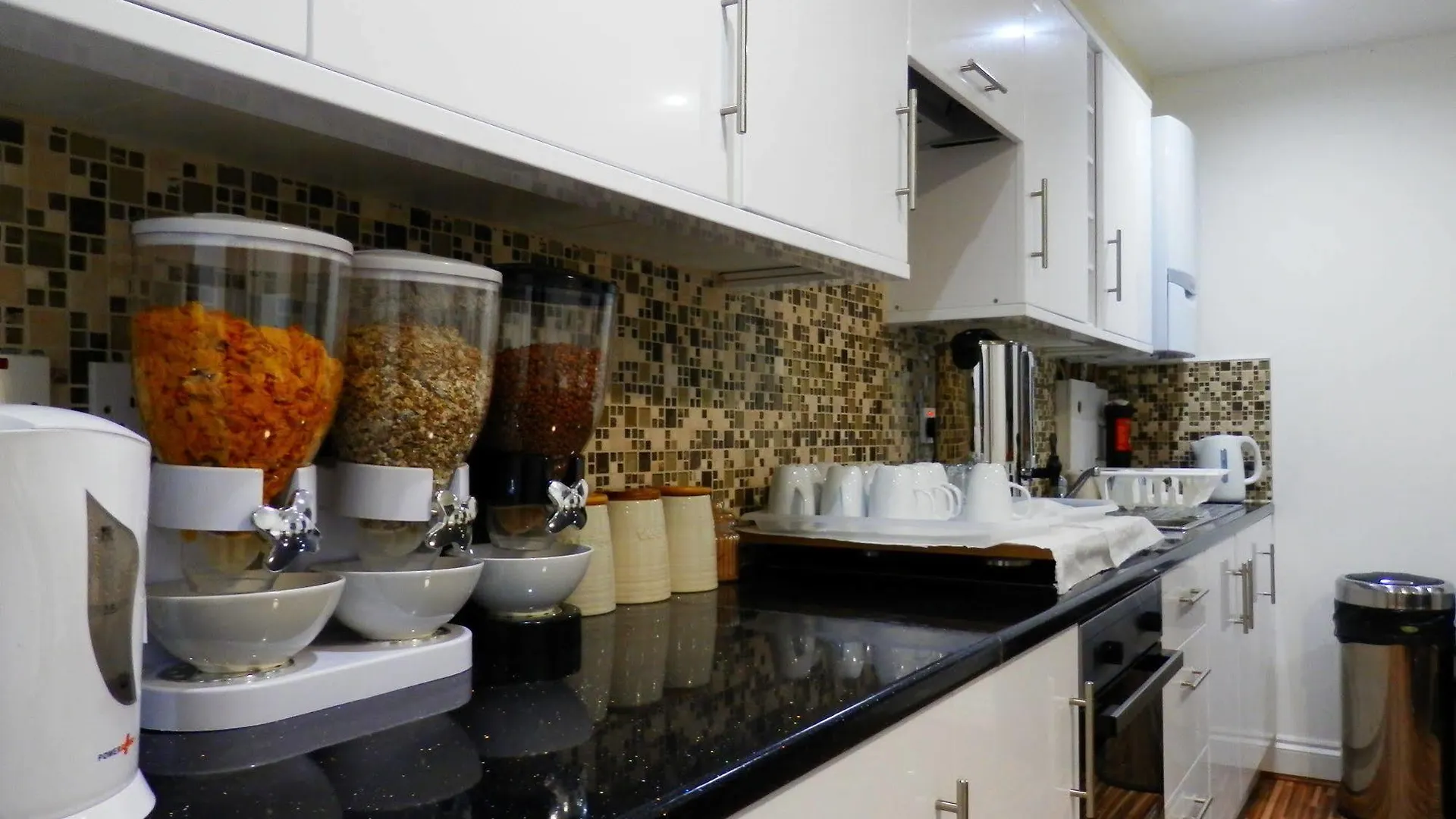 Bed and Breakfast Heathrow Travellers Hub Hounslow
