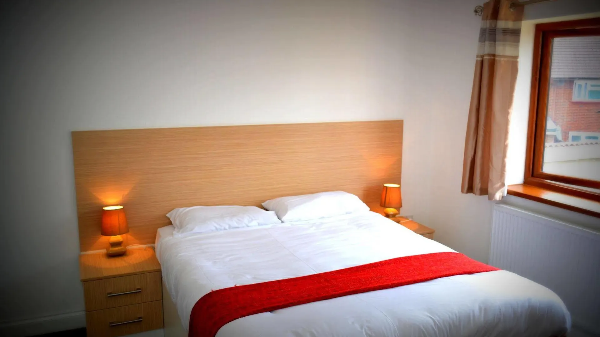 Heathrow Travellers Hub 3*, Hounslow United Kingdom