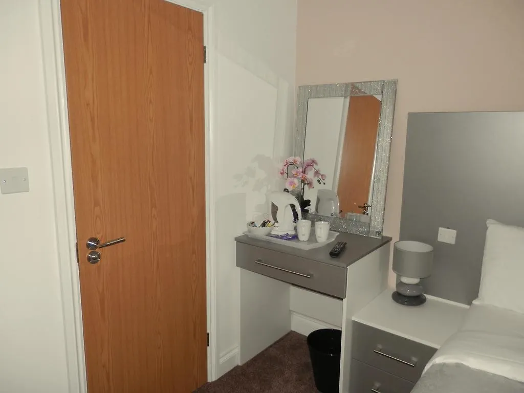 *** Bed & Breakfast Heathrow Travellers Hub United Kingdom