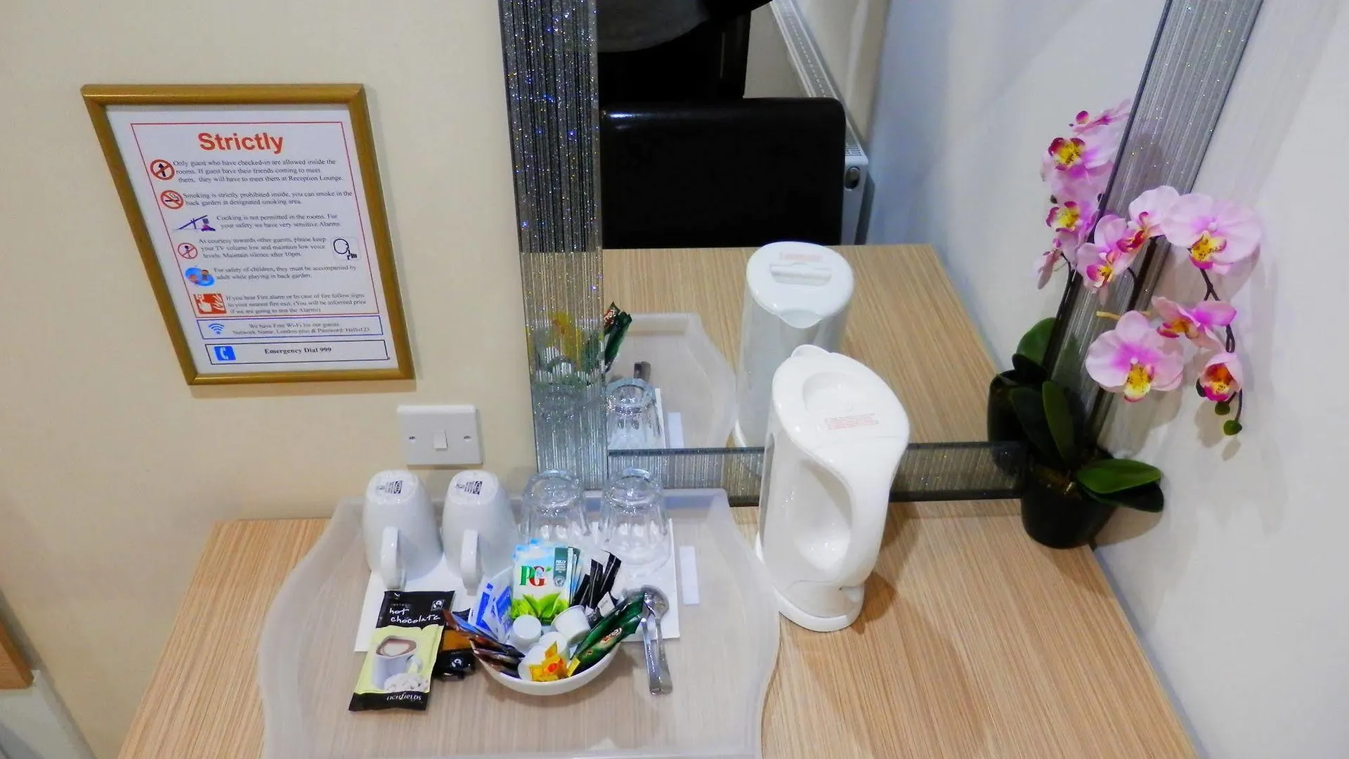 Bed & Breakfast Heathrow Travellers Hub